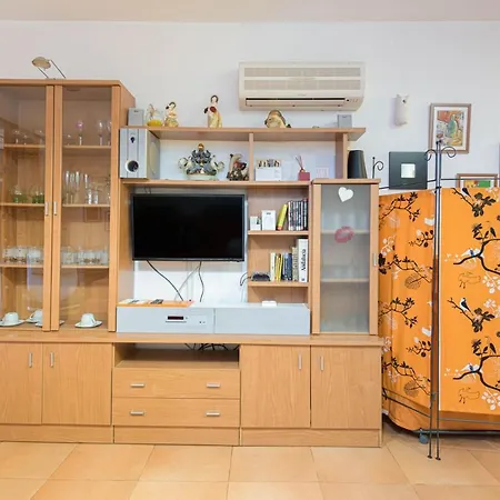 Estudio La Colina * Τορρεμολίνος